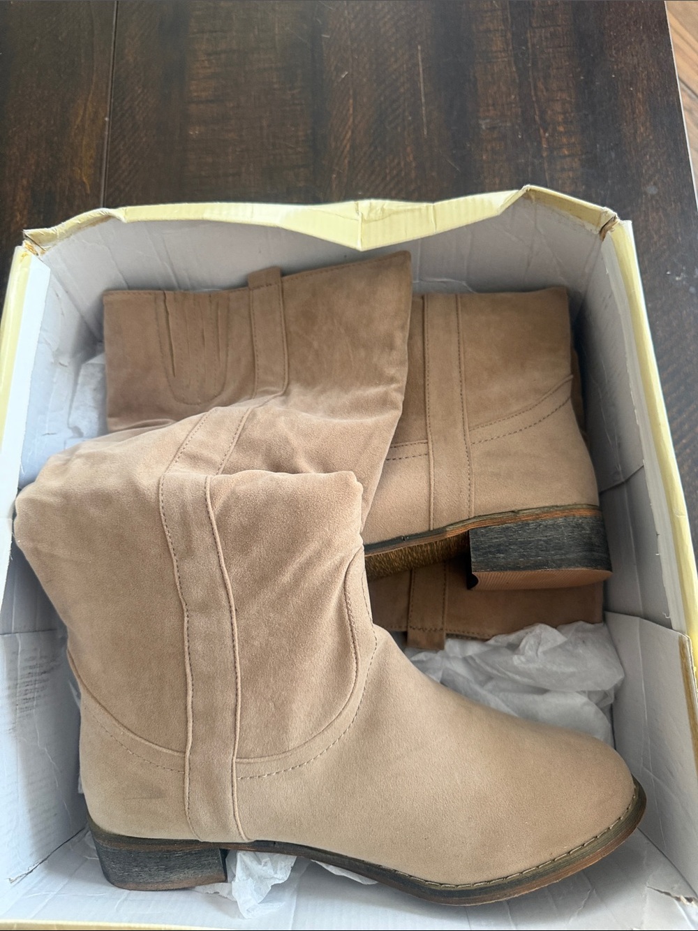 Women's Knee-High Heeled Boots in Beige - Picture 4 of 5